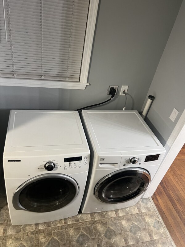 Building Photo - 77 Davis St