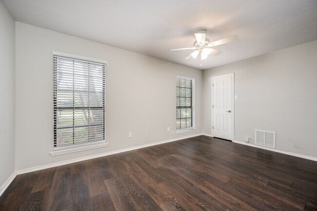 Building Photo - 3842 Waterford Way
