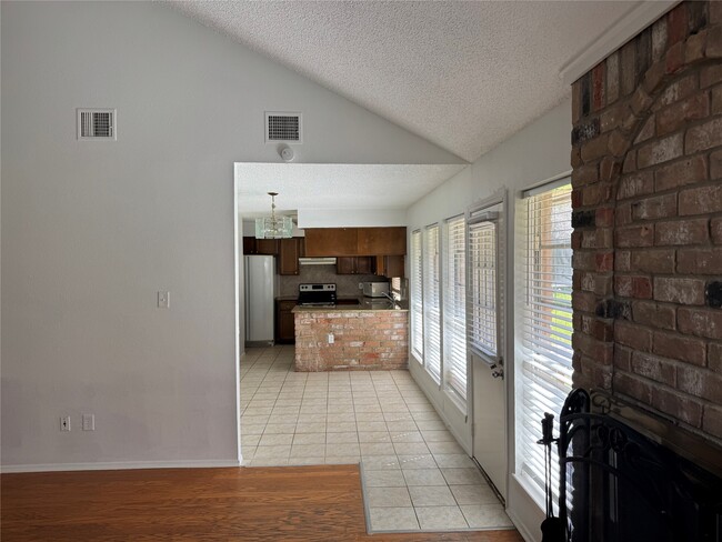 Building Photo - 22823 Deville Dr