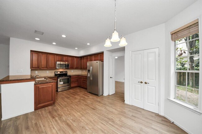 Building Photo - 103 Lakeridge Dr