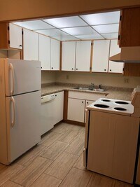 Building Photo - 616