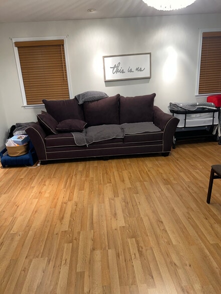 Building Photo - 18 Schollcrest Ave