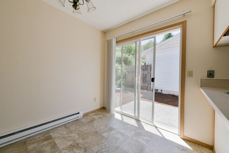 Easy First Floor Patio Access - 2118 19th St