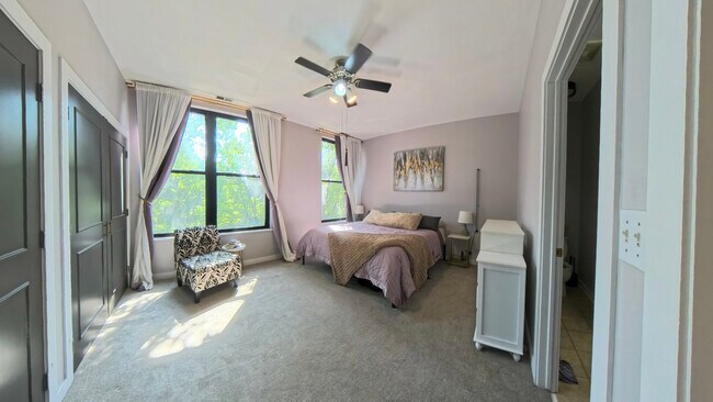 Building Photo - 1601 S Halsted St