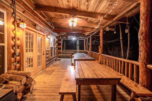 Building Photo - 195 Black Bear Dr