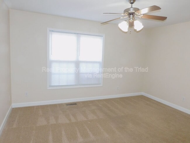 Building Photo - 2831 White Ln