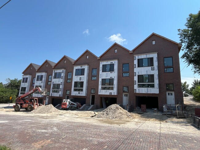 Building Photo - 2901 Jackson St