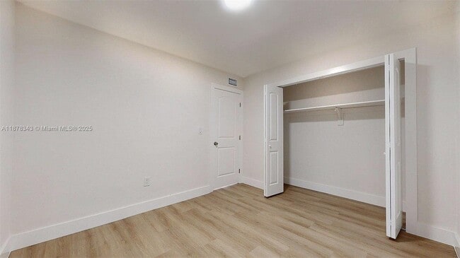 Building Photo - 567 SW 3rd St