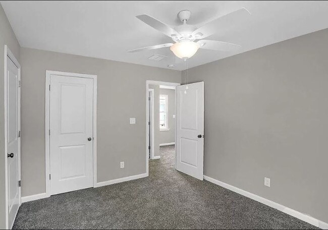 Building Photo - 5018 Wilburn Ave