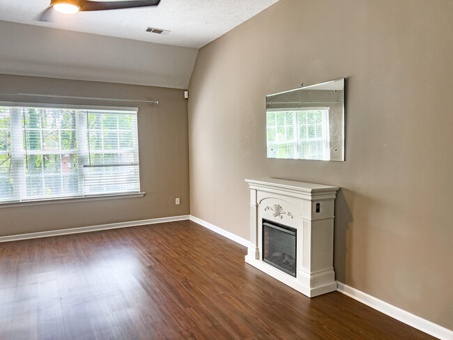 Building Photo - 252 Full Cir Dr
