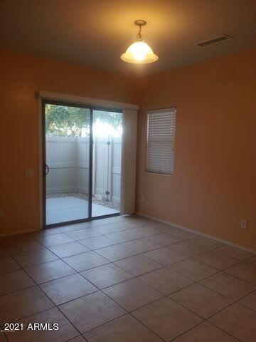 Building Photo - 8460 W Lewis Ave