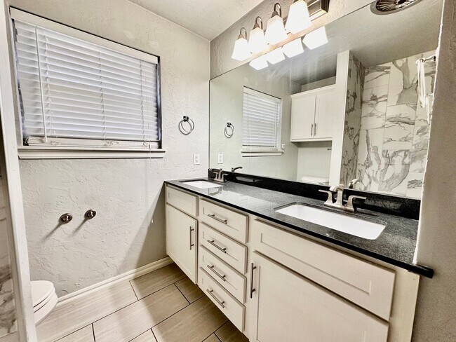 Building Photo - 3 Bed Home OKC - Move in Deposit-Free! (If Qualified)