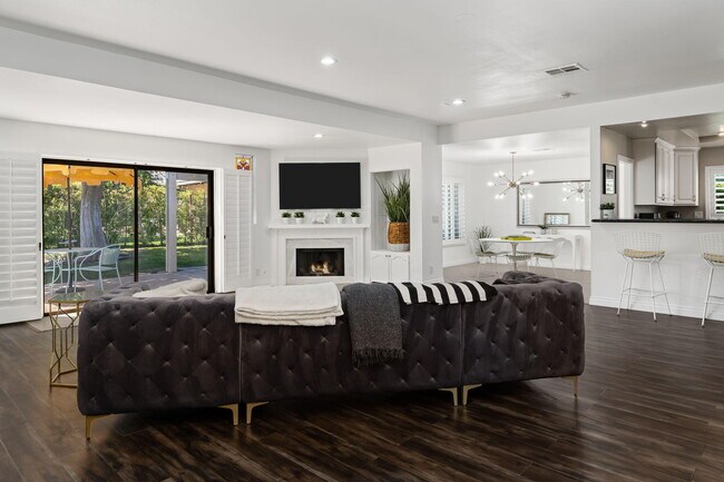 Building Photo - 78483 Cll Huerta
