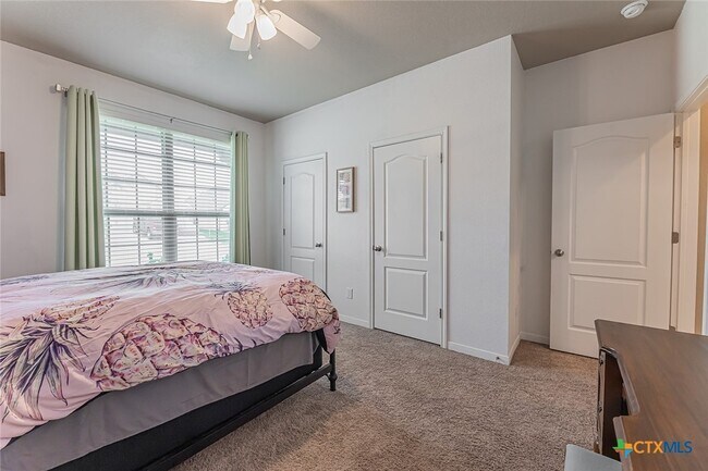 Building Photo - 3212 Trinity Dr