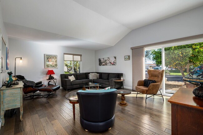 Building Photo - 6071 Hazeltine Plaza