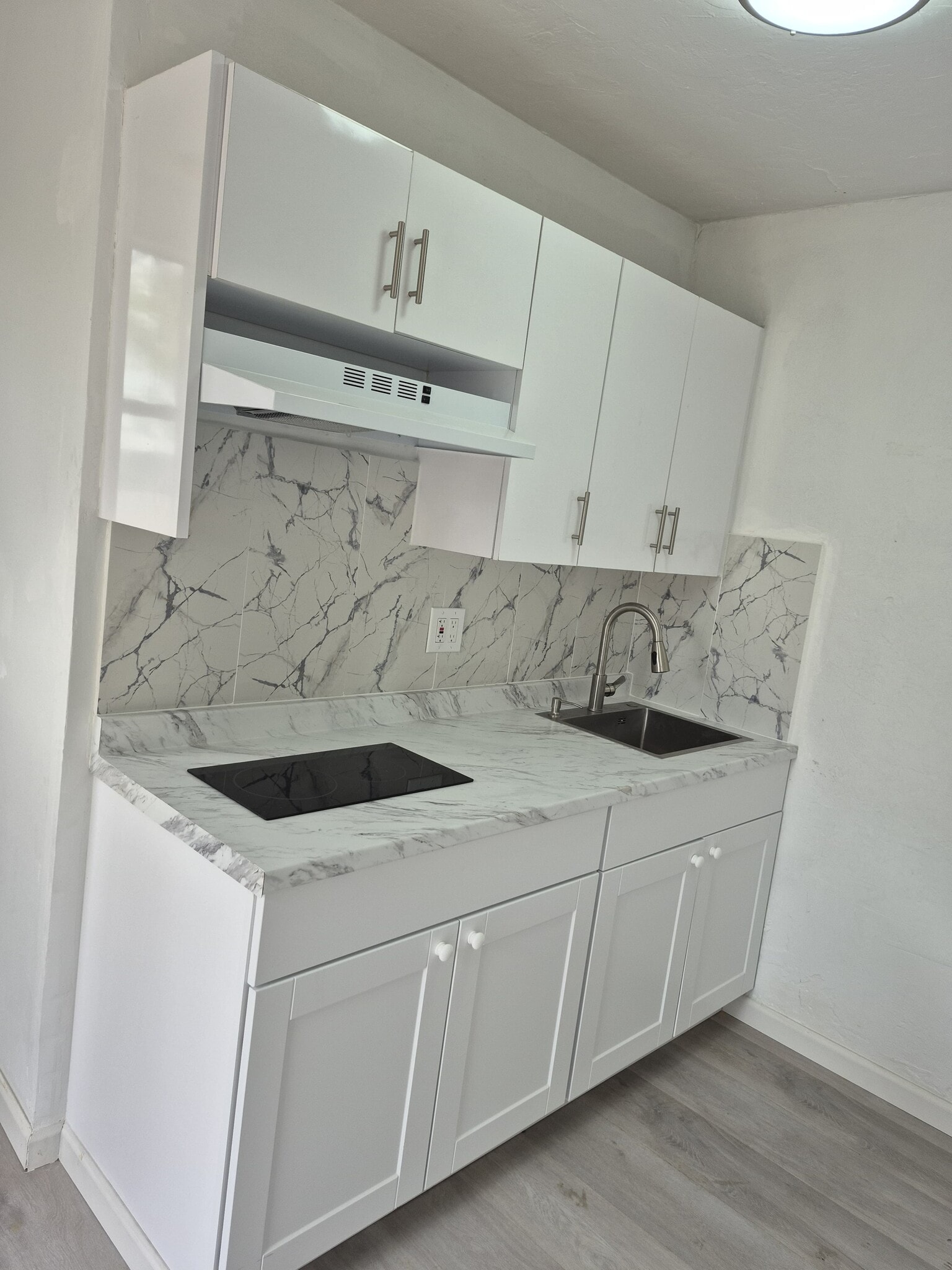 Building Photo - 628 SW Krome Ter