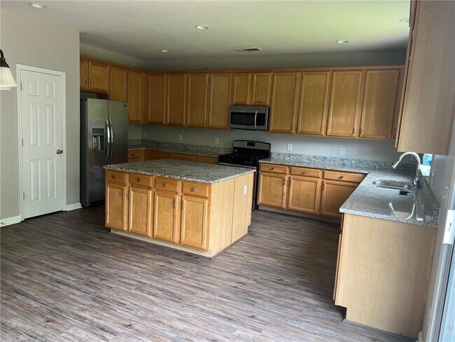 Building Photo - 152 Parkmont Ln