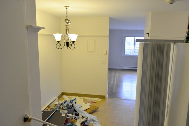 Building Photo - 145 Magnolia St