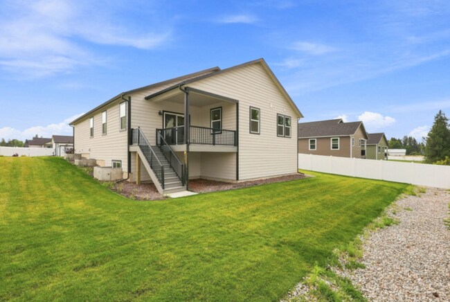 Building Photo - Spacious Columbia Floorplan with Full Unfinished Basement