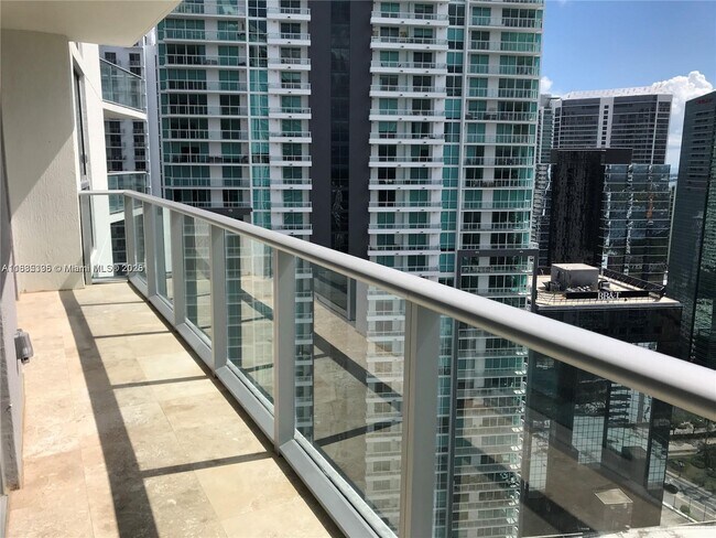 Building Photo - 1100S S Miami Ave