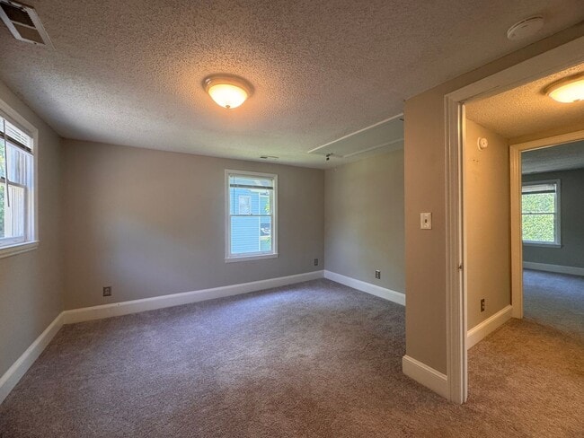 Building Photo - 3BR 2BA Home in Fisher Park
