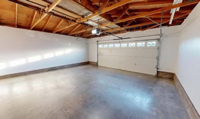 Building Photo - 438 Seminole Way