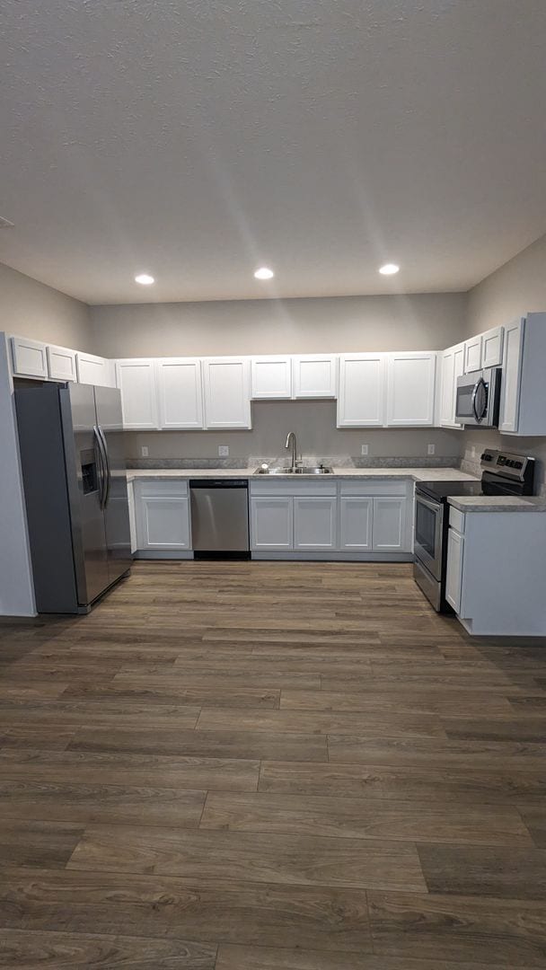 Building Photo - Available Now! First floor living 2 bedroom Treadway Ponds Cluster Homes