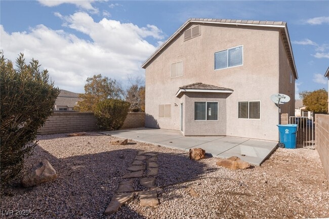 Building Photo - 5029 Cascade Pools Ave