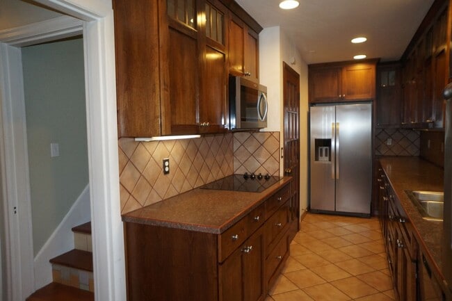 Building Photo - NE Portland Alberta Arts 3-bedroom Bungalow