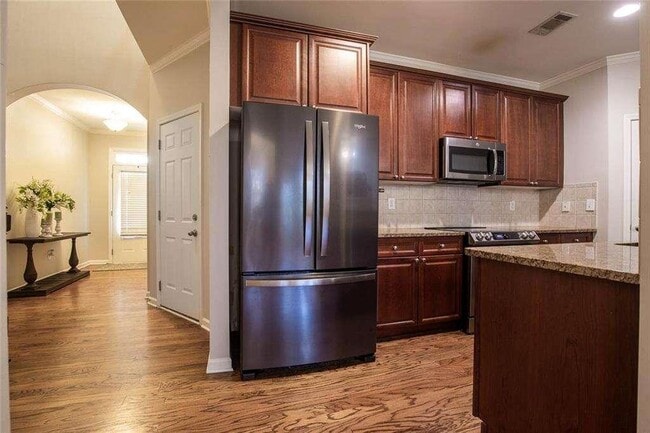 Building Photo - 2396 Meadow Falls Ln