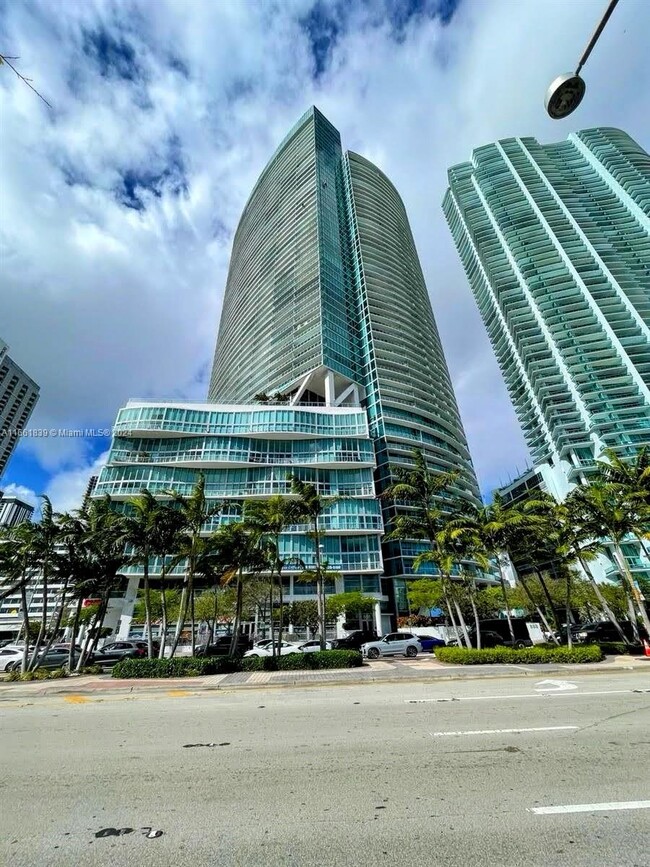 Building Photo - 888 Biscayne Blvd