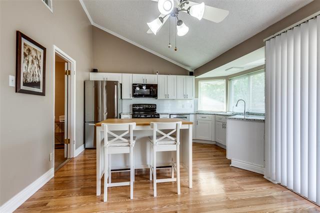 Building Photo - 2122 Sunrise Trail