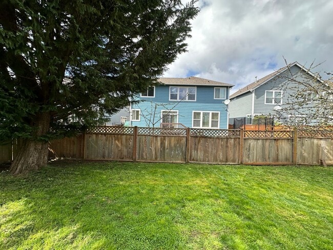 Building Photo - 7125 Axis St SE