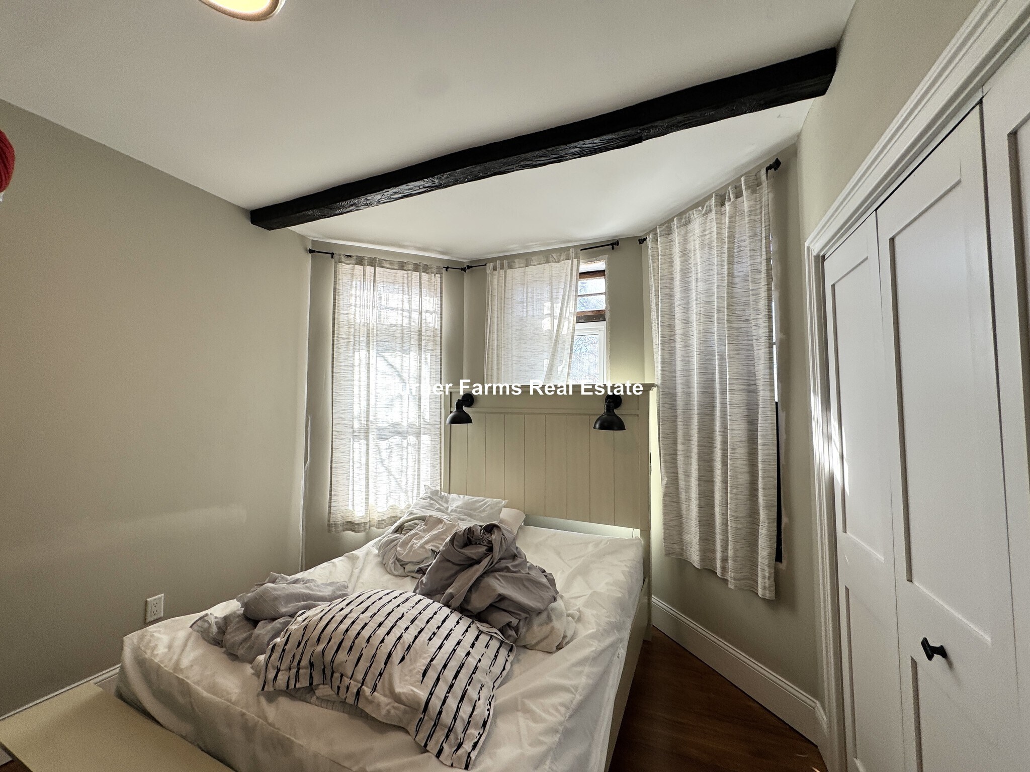 Building Photo - 179 Babcock St