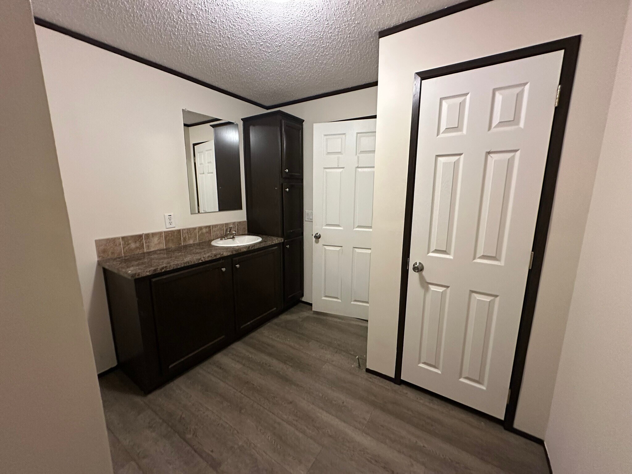 Building Photo - 2123 Bradford St