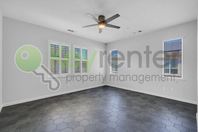 Building Photo - 973 Courtyards Loop