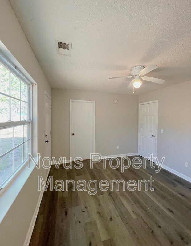 Building Photo - 316 4th St