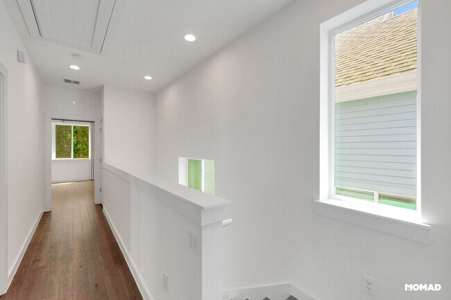 Building Photo - Charming 3BR House in East Austin - Pet Fr...