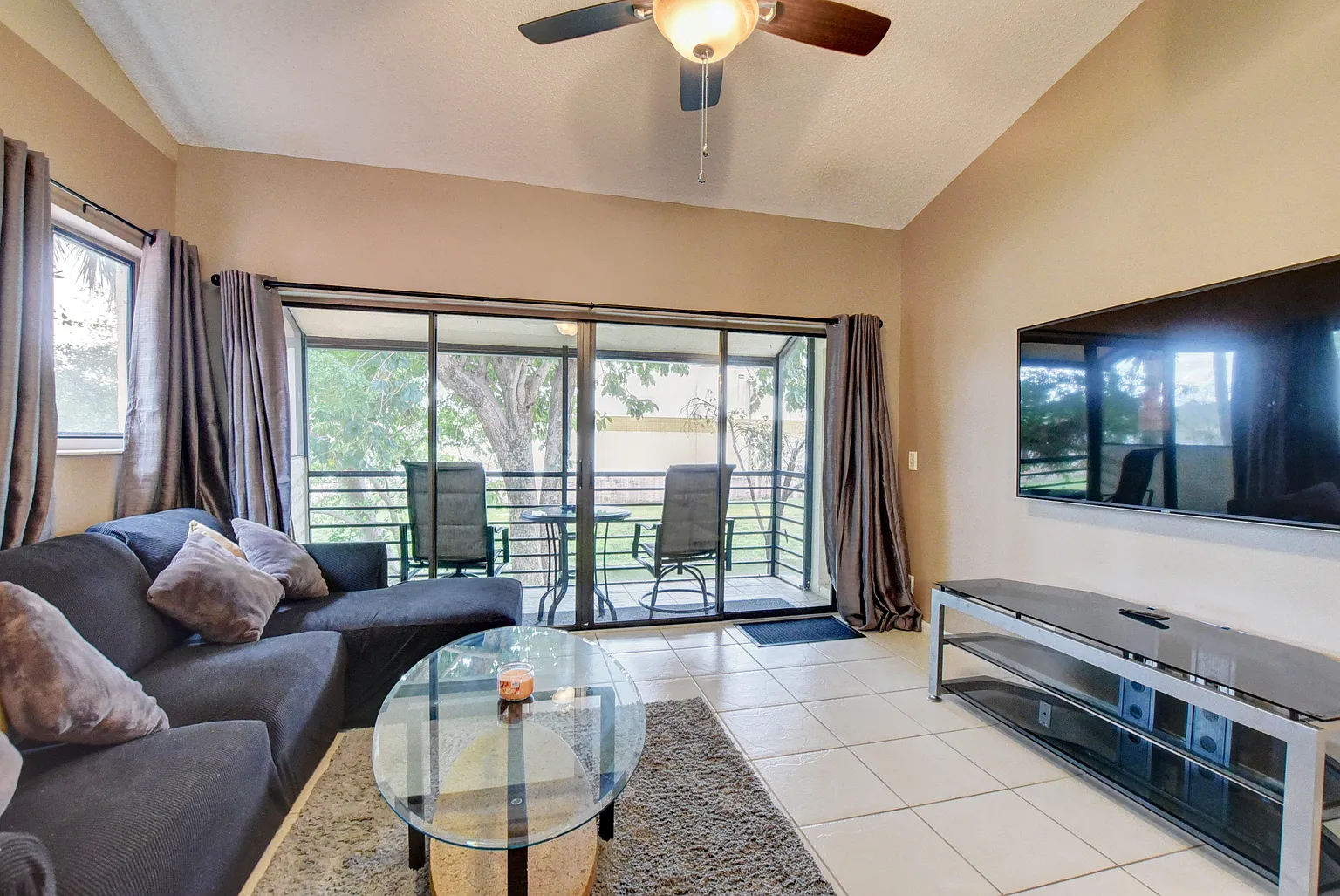 Building Photo - 16 Via de Casas Sur