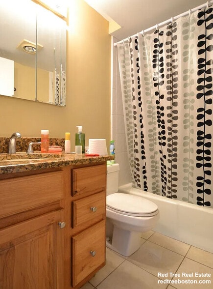 Building Photo - 85 Brainerd Rd