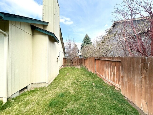Building Photo - BEAUTIFUL 3 BED, 2 BATH SINGLE FAMILY HOME LOCATED IN NW REDMOND!