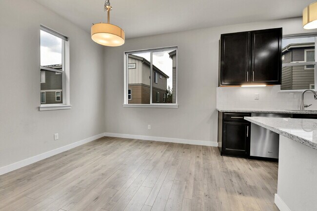 Building Photo - $2,620.95 - 3 Bed, 2.5 Bath Home in Aurora with AC and In Unit Laundry!