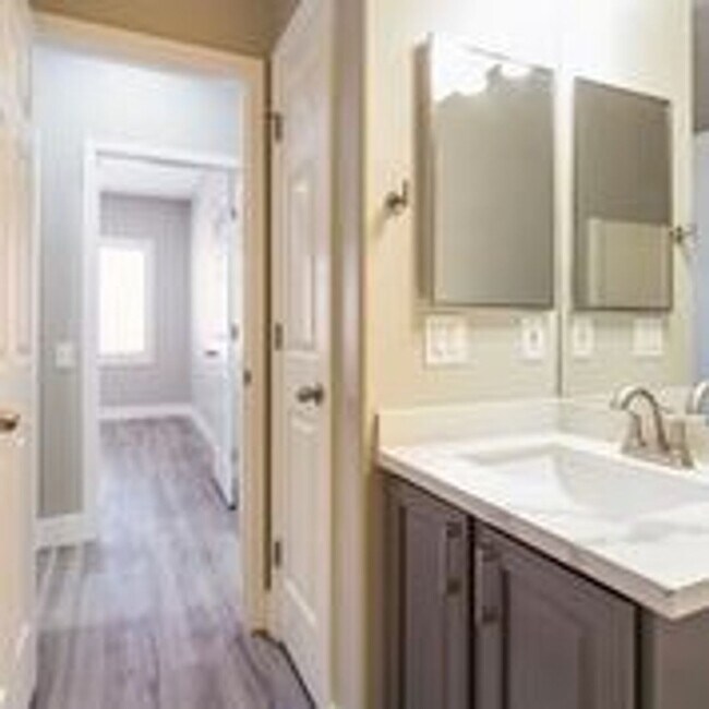 Building Photo - Welcome Home! Beautiful One Story Home in Aliante