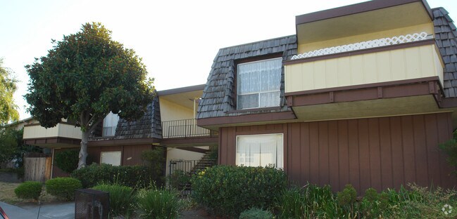 Building Photo - 40550-A Chapel Way