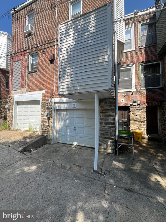 Building Photo - 316 Zeralda St