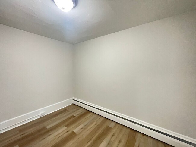 Building Photo - 51 Pennacook St