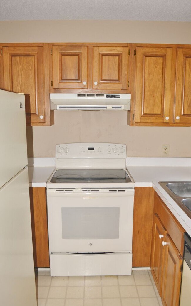 Building Photo - 2 Bed/ 1 Bath Duplex in Downtown Lillington