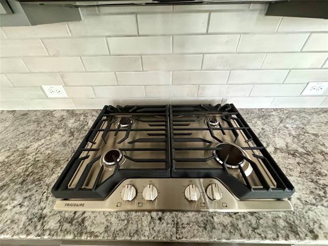 Building Photo - 813 Meadowcrest Dr