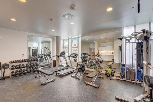 Building Photo - 451 Donahue St