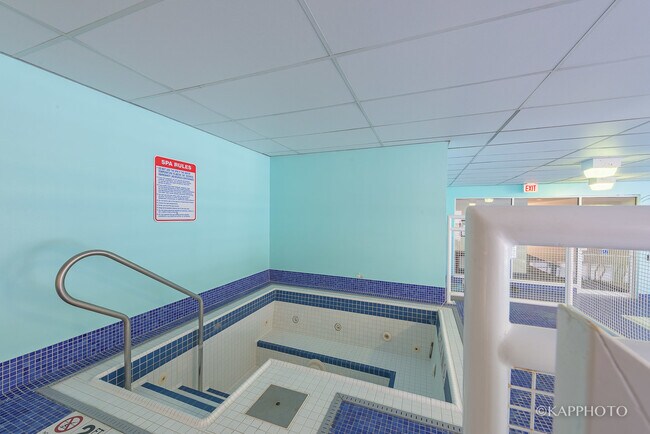 Building Photo - 4800 S Chicago Beach Dr